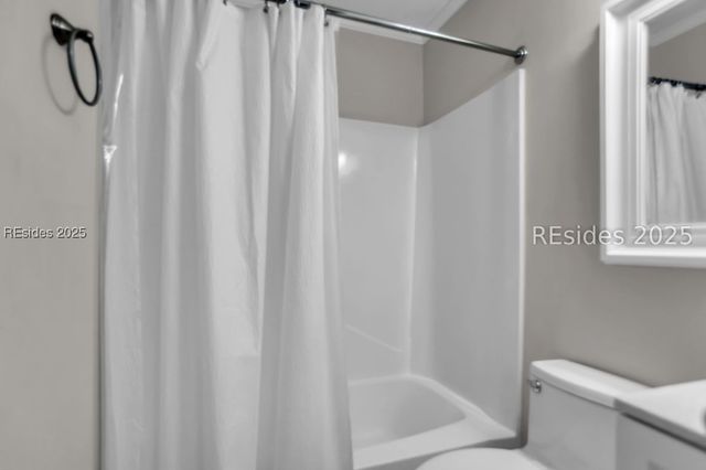 40 Folly Field Rd Apt A215, Hilton Head Island, SC 29928