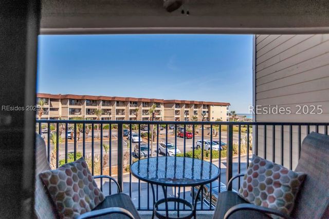 40 Folly Field Rd Apt A215, Hilton Head Island, SC 29928