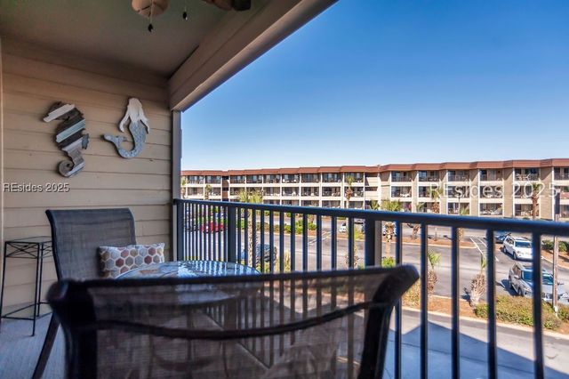 40 Folly Field Rd Apt A215, Hilton Head Island, SC 29928