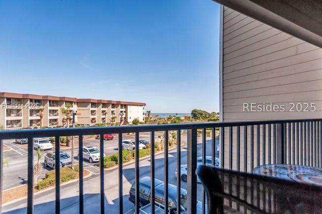 40 Folly Field Rd Apt A215, Hilton Head Island, SC 29928