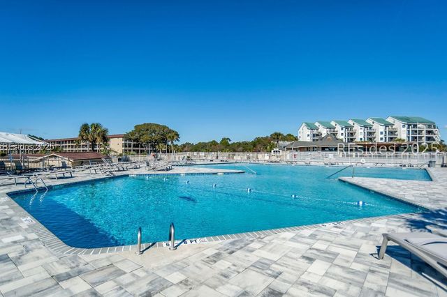 40 Folly Field Rd Apt A215, Hilton Head Island, SC 29928