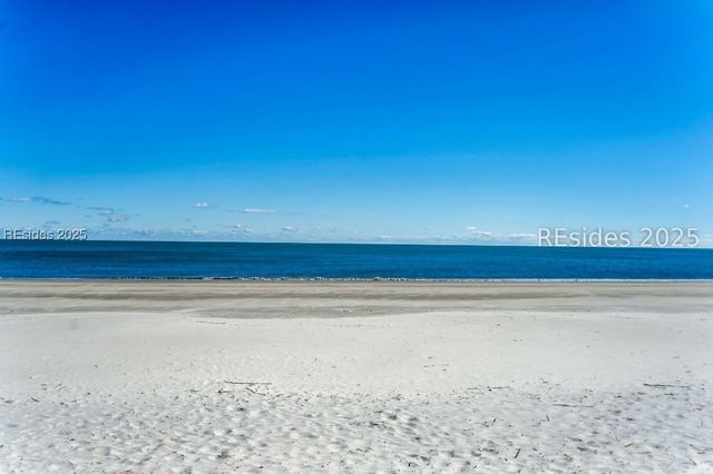 40 Folly Field Rd Apt A215, Hilton Head Island, SC 29928