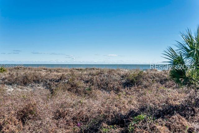 40 Folly Field Rd Apt A215, Hilton Head Island, SC 29928