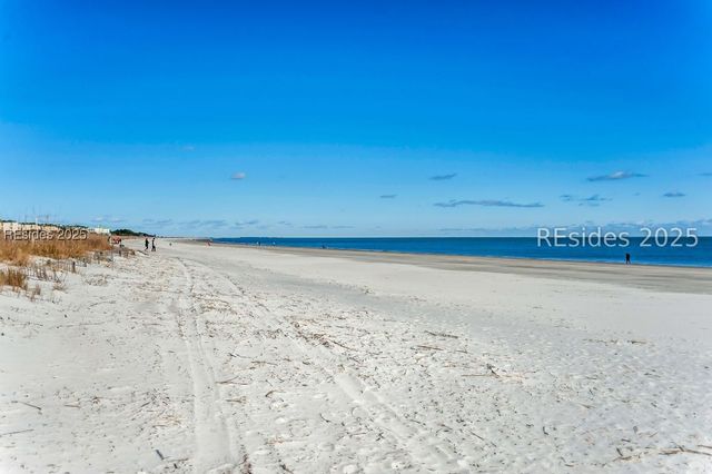 40 Folly Field Rd Apt A215, Hilton Head Island, SC 29928