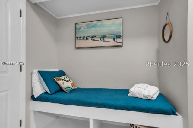 40 Folly Field Rd Apt A215, Hilton Head Island, SC 29928