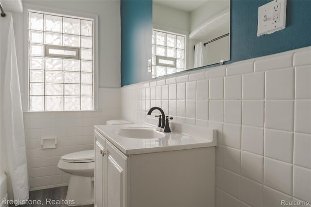 17006 Juliana Avenue, Eastpointe, MI 48021