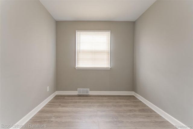 17006 Juliana Avenue, Eastpointe, MI 48021