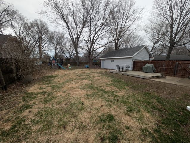 2600 Drexel Drive, Hobart, IN 46342