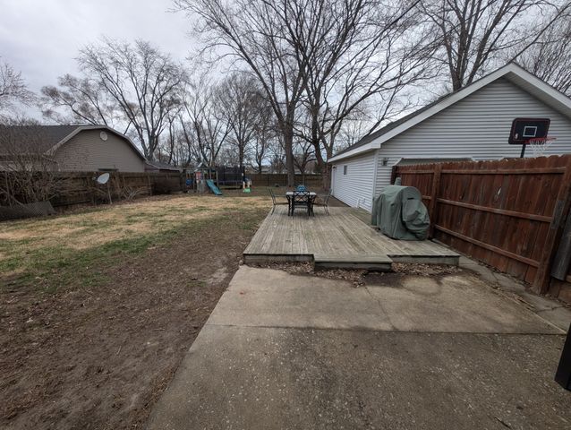 2600 Drexel Drive, Hobart, IN 46342