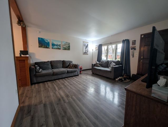 2600 Drexel Drive, Hobart, IN 46342