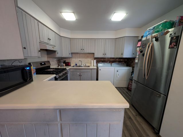 2600 Drexel Drive, Hobart, IN 46342