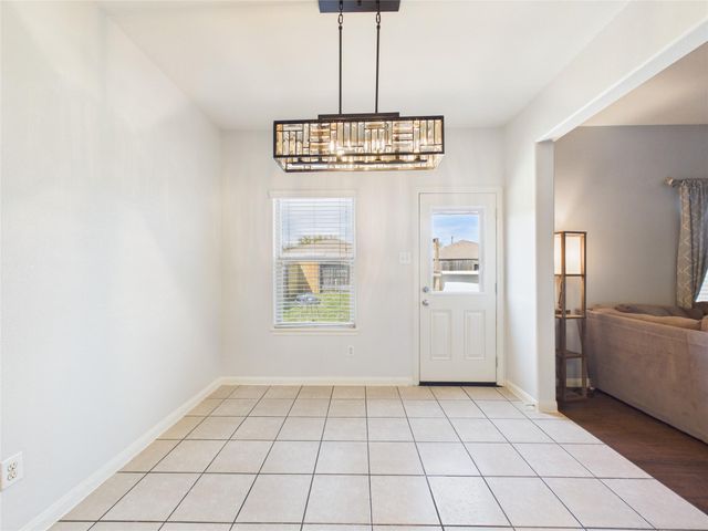 911 Marigold Road, Baytown, TX 77521