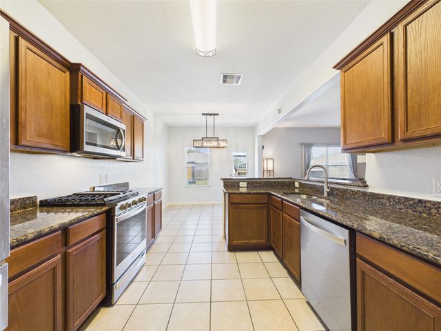 911 Marigold Road, Baytown, TX 77521