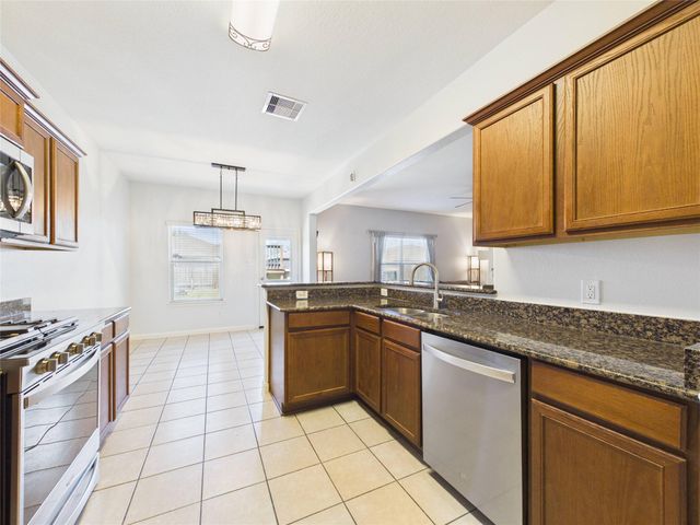 911 Marigold Road, Baytown, TX 77521