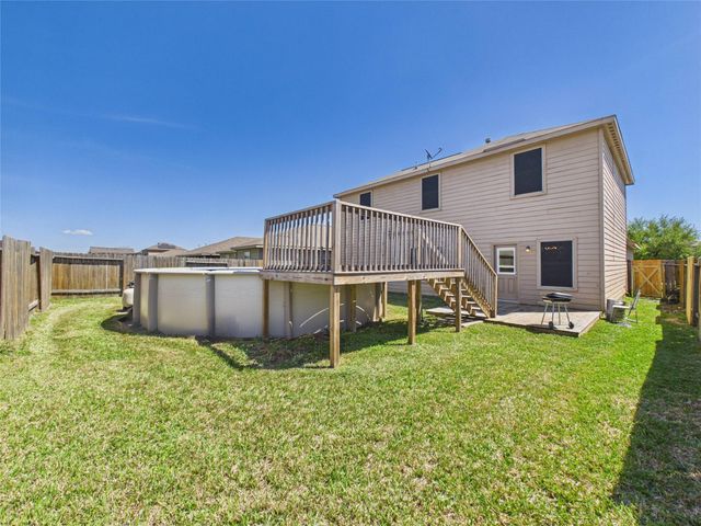 911 Marigold Road, Baytown, TX 77521
