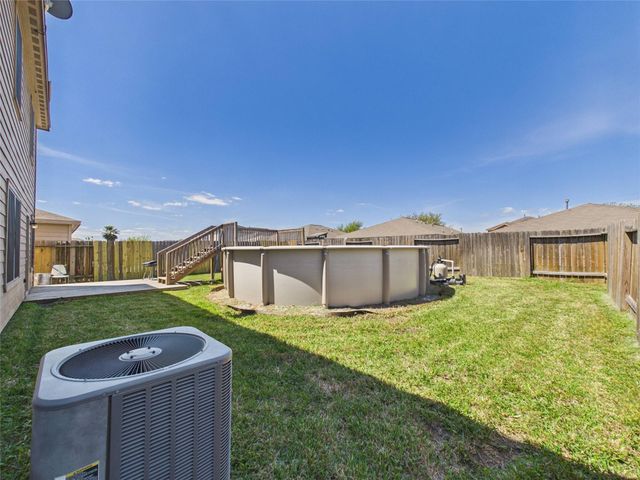 911 Marigold Road, Baytown, TX 77521