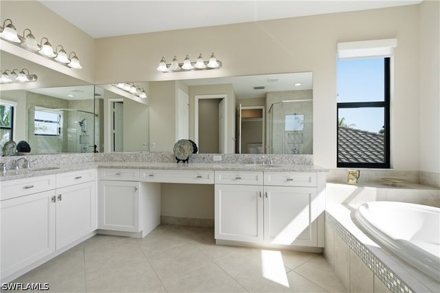 4204 Siderno CT, Naples, FL 34119