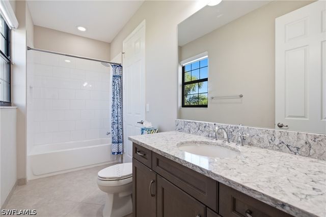 4204 Siderno CT, Naples, FL 34119