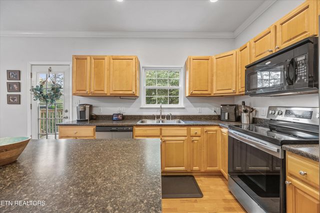 113 Settlers Drive, Clinton, TN 37716