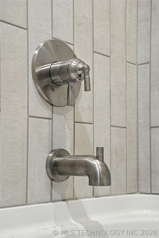 3921 S Madison Avenue, Tulsa, OK 74105