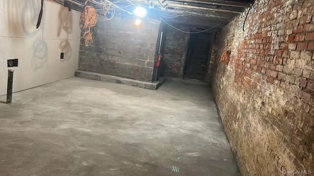 139 Kingston Avenue Store Front, Brooklyn, NY 11213