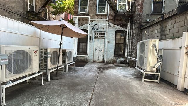 139 Kingston Avenue Store Front, Brooklyn, NY 11213