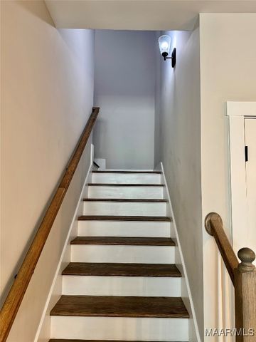 275 Hedgefield Drive, Prattville, AL 36066