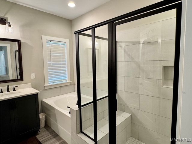 275 Hedgefield Drive, Prattville, AL 36066