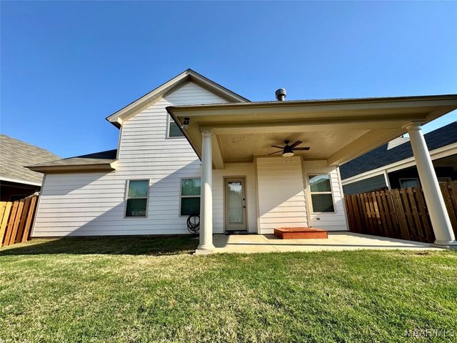 275 Hedgefield Drive, Prattville, AL 36066