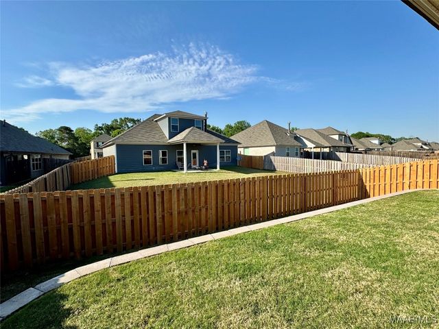 275 Hedgefield Drive, Prattville, AL 36066