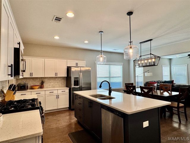 275 Hedgefield Drive, Prattville, AL 36066