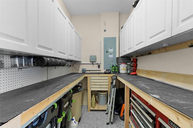 578 INNER CIRCLE, The Villages, FL 32162