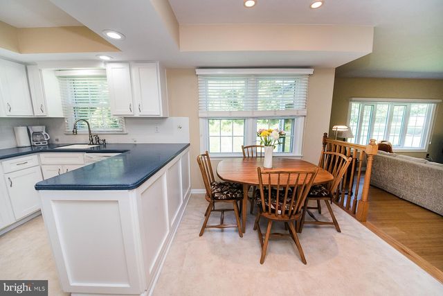 49 LOPATCONG DR, Ewing, NJ 08638