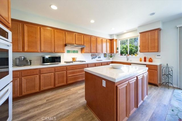 29516 Wind Runner Court, Menifee, CA 92585