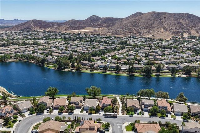 29516 Wind Runner Court, Menifee, CA 92585