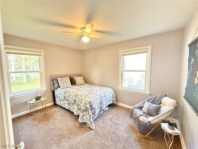 119 Adams Avenue, Cuyahoga Falls, OH 44221