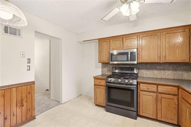 16612 W 125th Street, Olathe, KS 66062