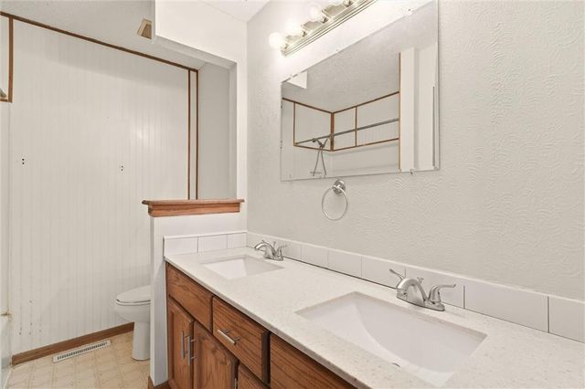 16612 W 125th Street, Olathe, KS 66062