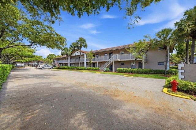 8820 Royal Palm Boulevard 104, Coral Springs, FL 33065