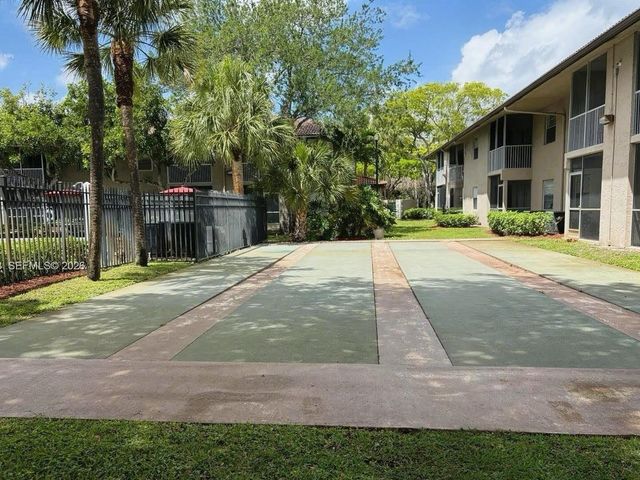 8820 Royal Palm Boulevard 104, Coral Springs, FL 33065