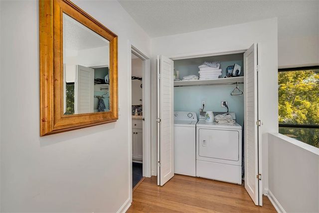 548 Oglethorpe Ave 11, St Simons Island, GA 31522