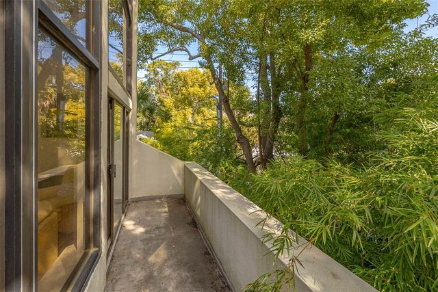 548 Oglethorpe Ave 11, St Simons Island, GA 31522