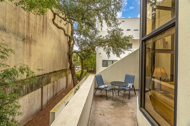 548 Oglethorpe Ave 11, St Simons Island, GA 31522