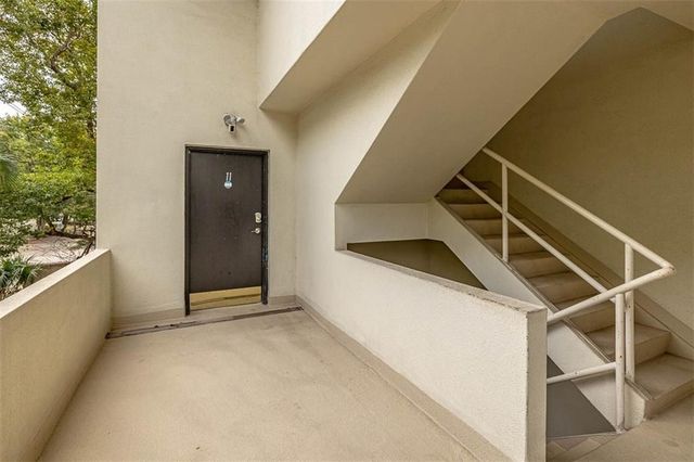 548 Oglethorpe Ave 11, St Simons Island, GA 31522