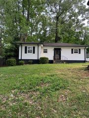 1667 Glencove Avenue SE, Atlanta, GA 30317