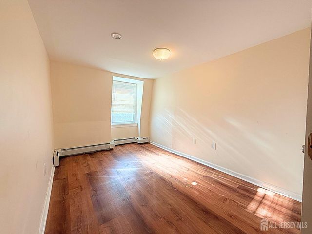 410 High Street 3, Perth Amboy, NJ 08861