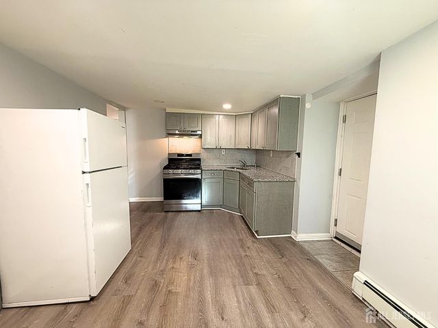 410 High Street 3, Perth Amboy, NJ 08861