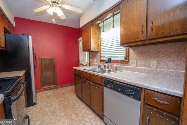 95 Beaver Run, Lagrange, GA 30241
