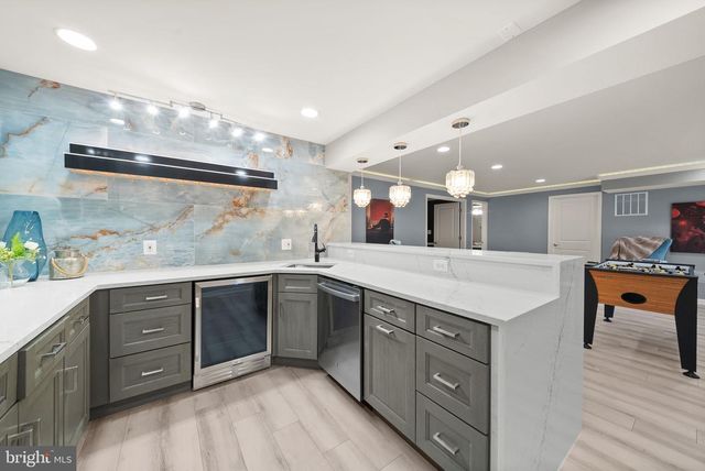 23246 MINERVA DR, Brambleton, VA 20148