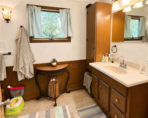 100 Point View, Weirton, WV 26062